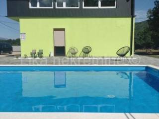 Kuća - Vila u prirodi, Prodaja, Lovinac, Štikada