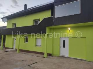 Kuća - Vila u prirodi, Prodaja, Lovinac, Štikada