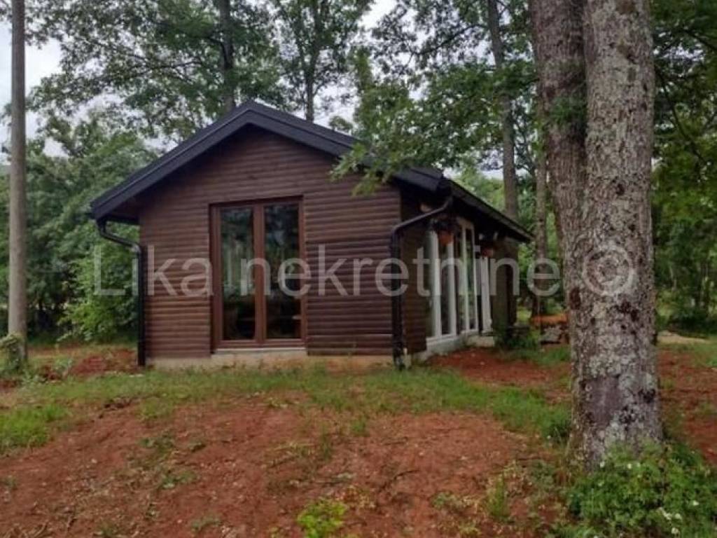 Kuća - Vila u prirodi, Prodaja, Lovinac, Štikada