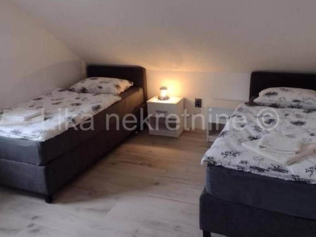 Kuća - Vila u prirodi, Prodaja, Lovinac, Štikada