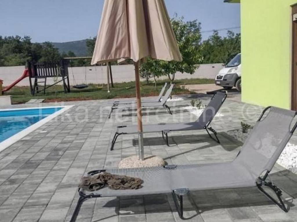Kuća - Vila u prirodi, Prodaja, Lovinac, Štikada