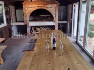 Kuća - Vila u prirodi, Prodaja, Lovinac, Štikada