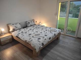 Kuća - Vila u prirodi, Prodaja, Lovinac, Štikada