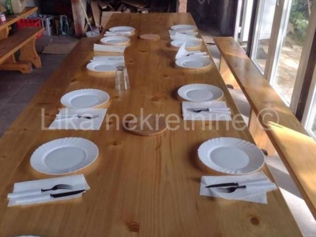 Kuća - Vila u prirodi, Prodaja, Lovinac, Štikada