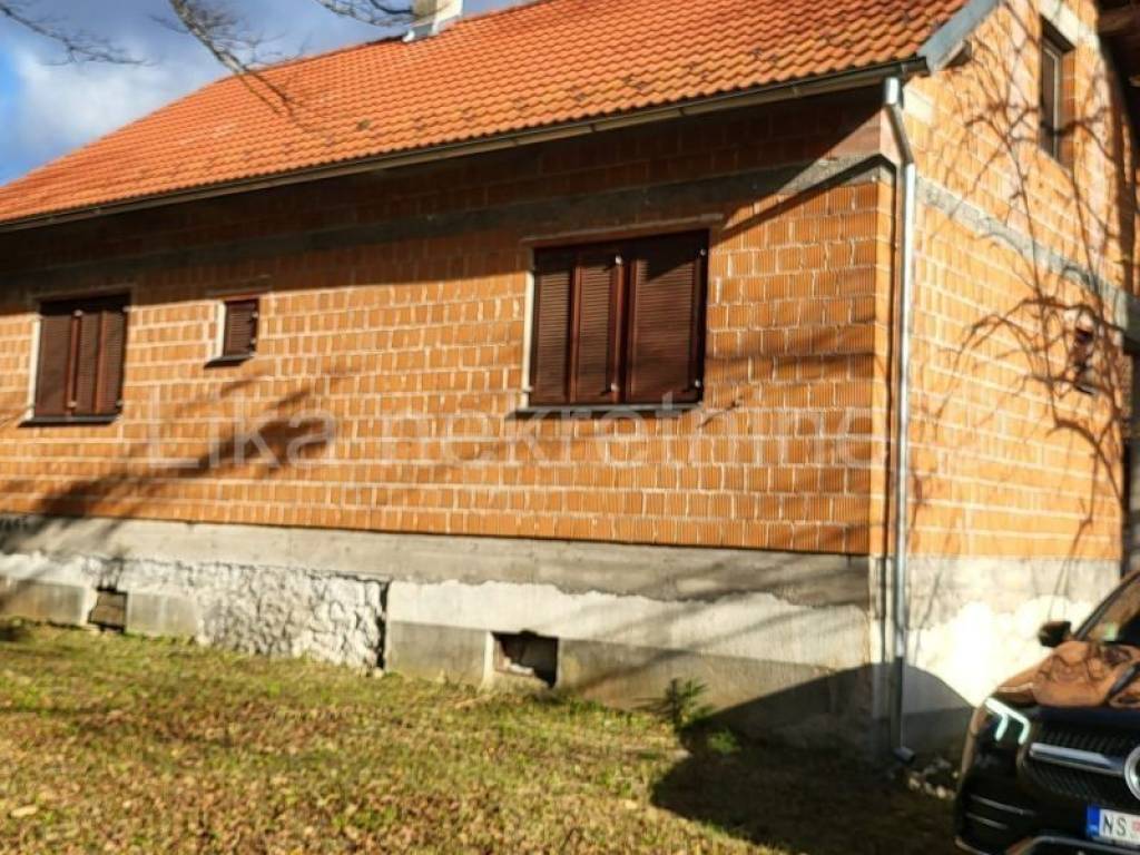 Kuća u prirodi, Prodaja, Brinje, Vodoteč