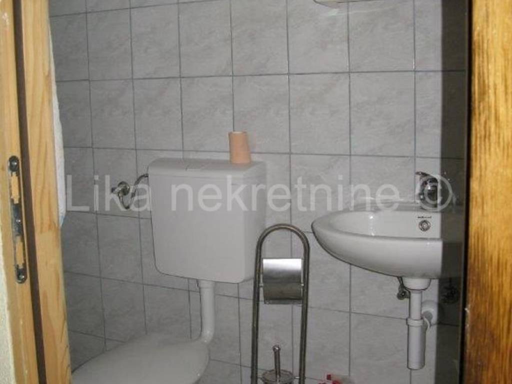 Samostojeca - starinska kuca, Prodaja, Gospic - Okolica, Bilaj