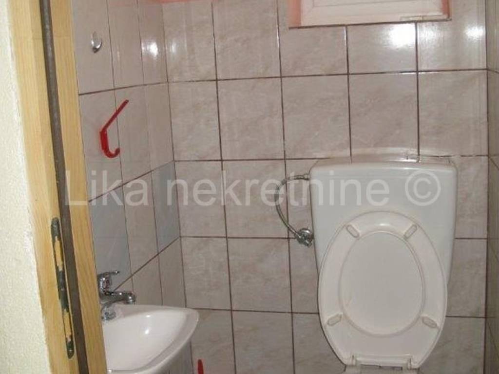 Samostojeca - starinska kuca, Prodaja, Gospic - Okolica, Bilaj