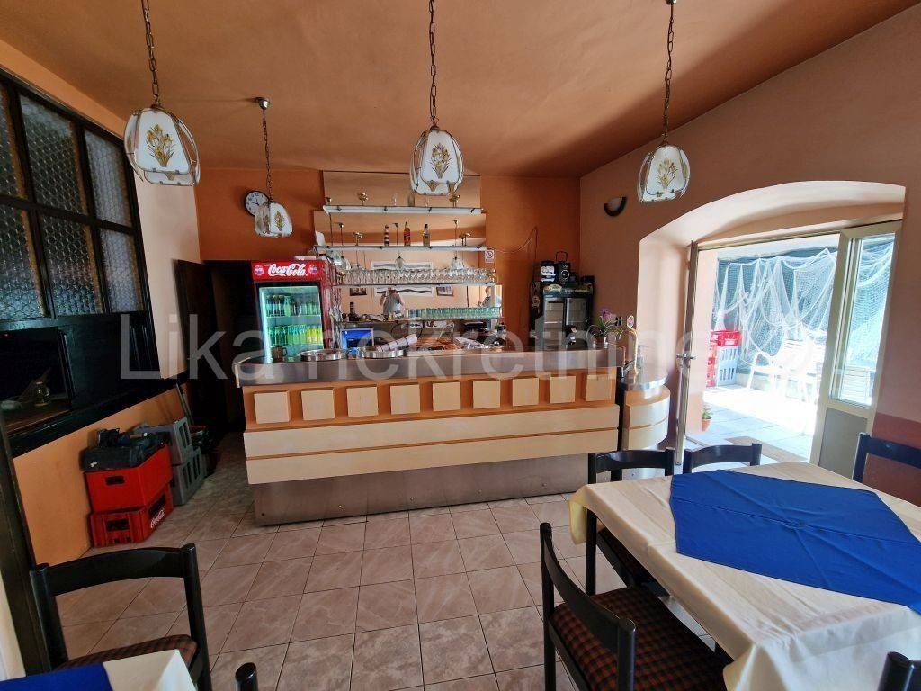 Stambeno poslovni objekt, Prodaja, Karlobag, Karlobag