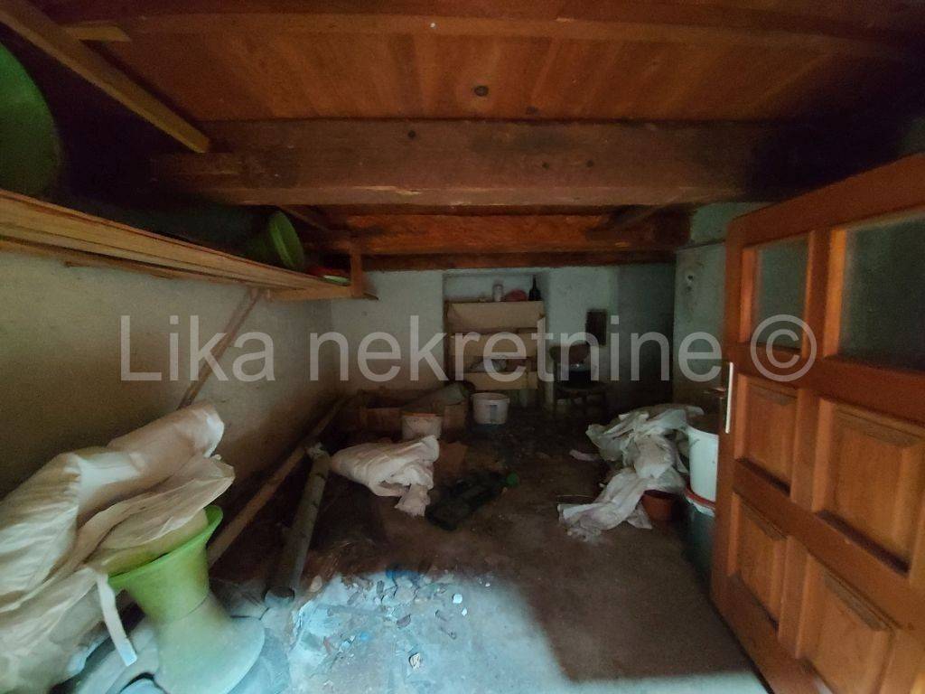 Stan u kuci, Prodaja, Otocac, Otocac