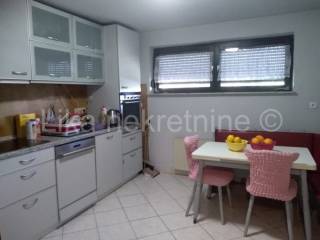 Samostojeća kuća, Prodaja, Karlovac, Švarča