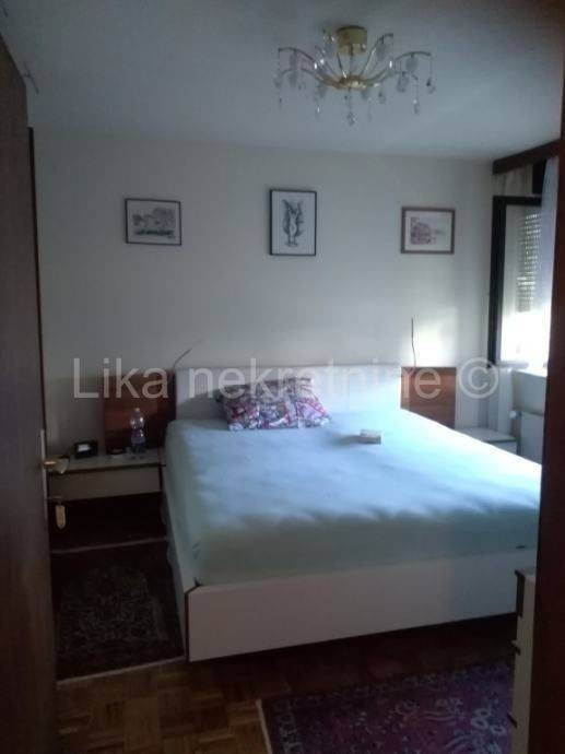 Samostojeća kuća, Prodaja, Karlovac, Švarča