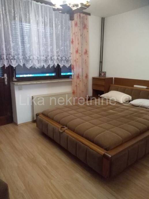 Samostojeća kuća, Prodaja, Karlovac, Švarča