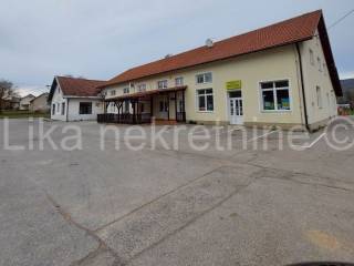Stambeno-poslovni objekat, Prodaja, Otočac, Ličko Lešće