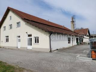 Stambeno-poslovni objekat, Prodaja, Otočac, Ličko Lešće