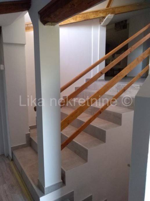 Samostojeća kuća, Prodaja, Karlovac, Švarča