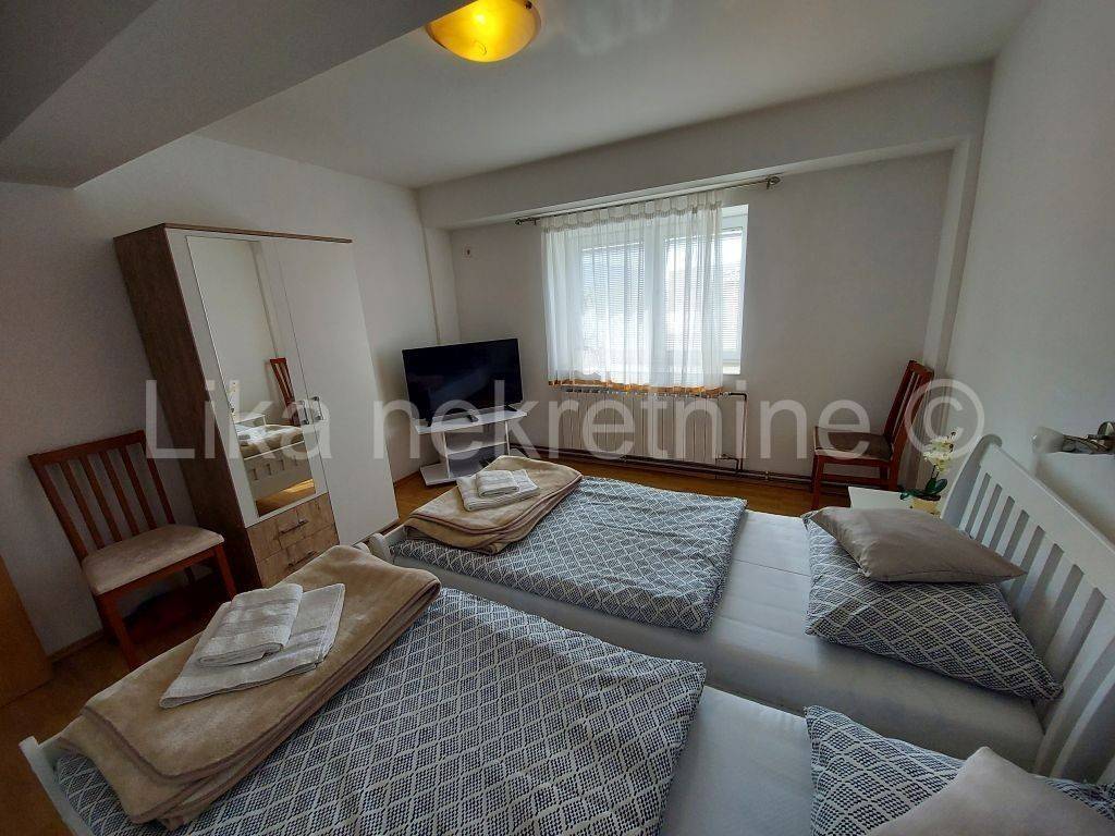 Stambeno-poslovni objekat, Prodaja, Otočac, Ličko Lešće