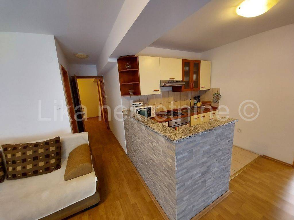 Stambeno-poslovni objekat, Prodaja, Otočac, Ličko Lešće