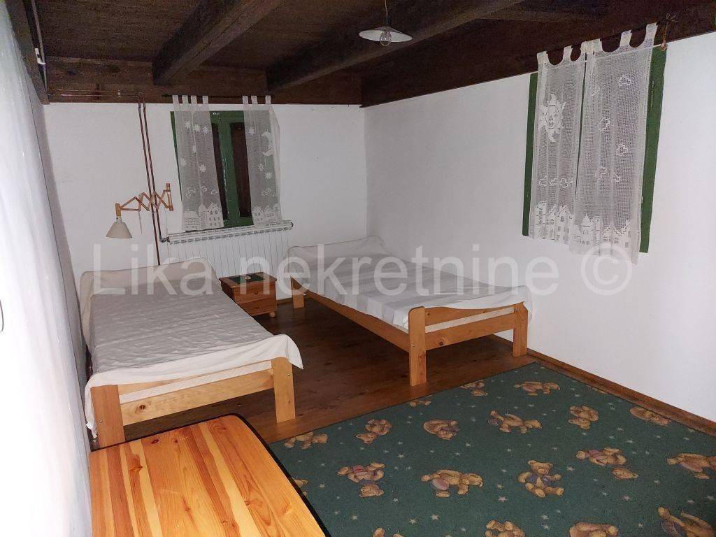 Samostojeća kuća, Prodaja, Otočac, Ličko Lešće