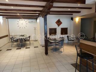 Stambeno-poslovni objekat, Prodaja, Otočac, Ličko Lešće