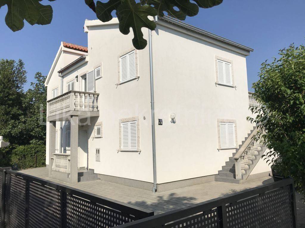 Apartmanska kuća, Prodaja, Privlaka, Privlaka
