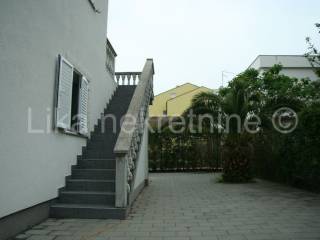 Apartmanska kuća, Prodaja, Privlaka, Privlaka