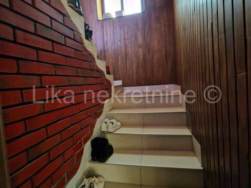 Samostojeća kuća, Prodaja, Brinje, Brinje