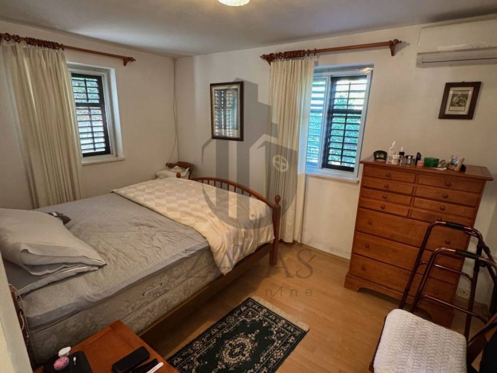 Apartmanska kuća, Prodaja, Postira, Postira