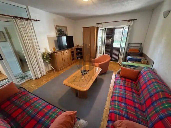 Apartmanska kuća, Prodaja, Postira, Postira