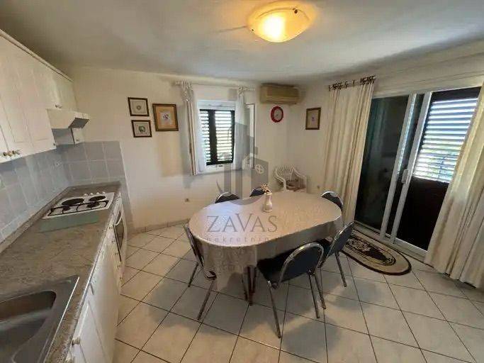 Apartmanska kuća, Prodaja, Postira, Postira