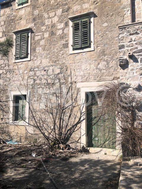 Dvojna kuća, Prodaja, Selca, Sumartin