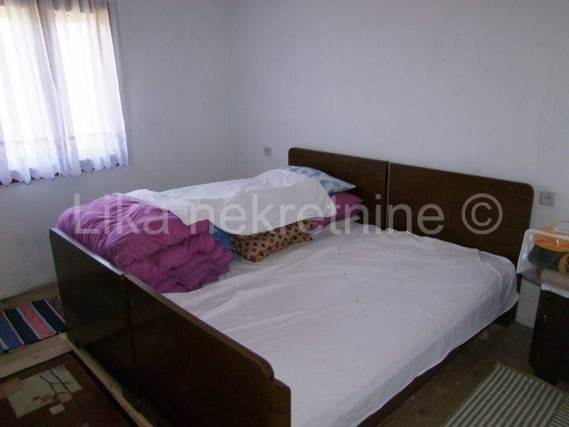 Seosko imanje , Prodaja, Vrhovine, Gornje Vrhovine