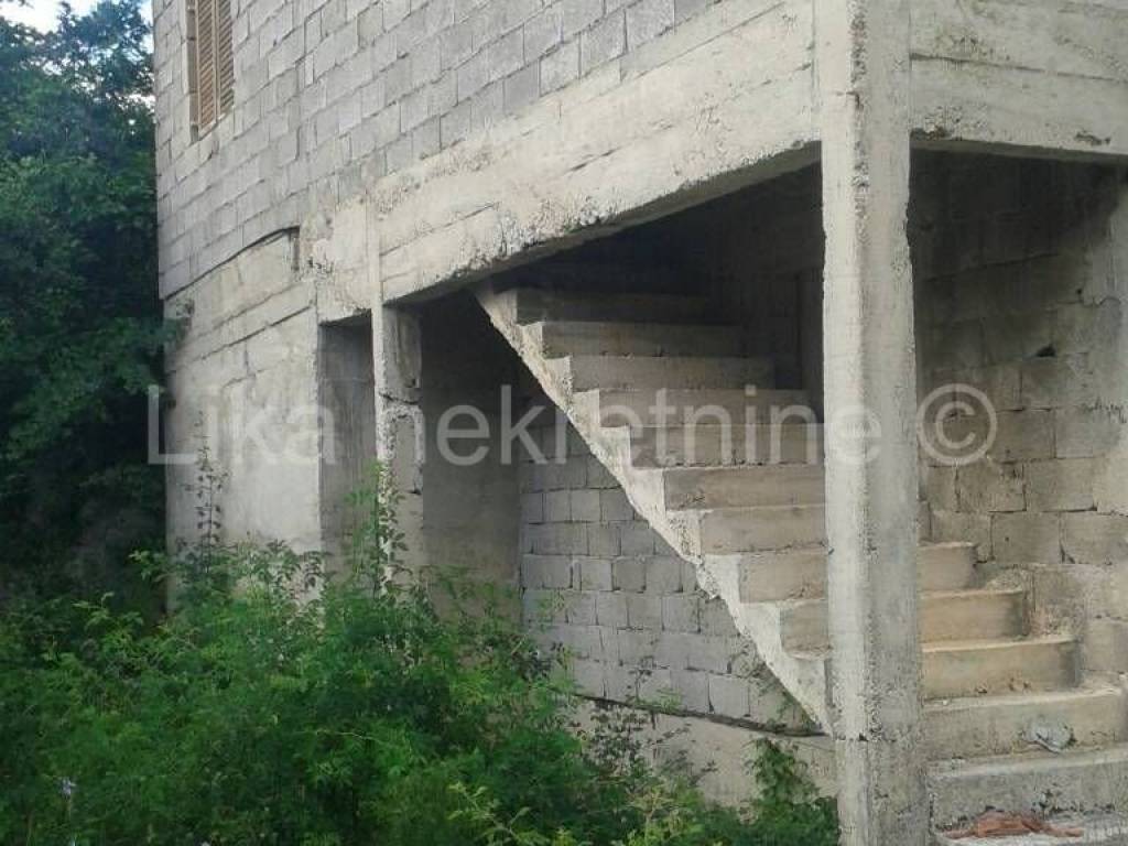 Kuća devastirana u Domovinskom ratu , Prodaja, Gračac, Gračac