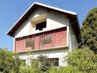 Kuća devastirana u Domovinskom ratu , Prodaja, Otočac, Doljani