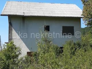 Kuća devastirana u Domovinskom ratu , Prodaja, Otočac, Doljani