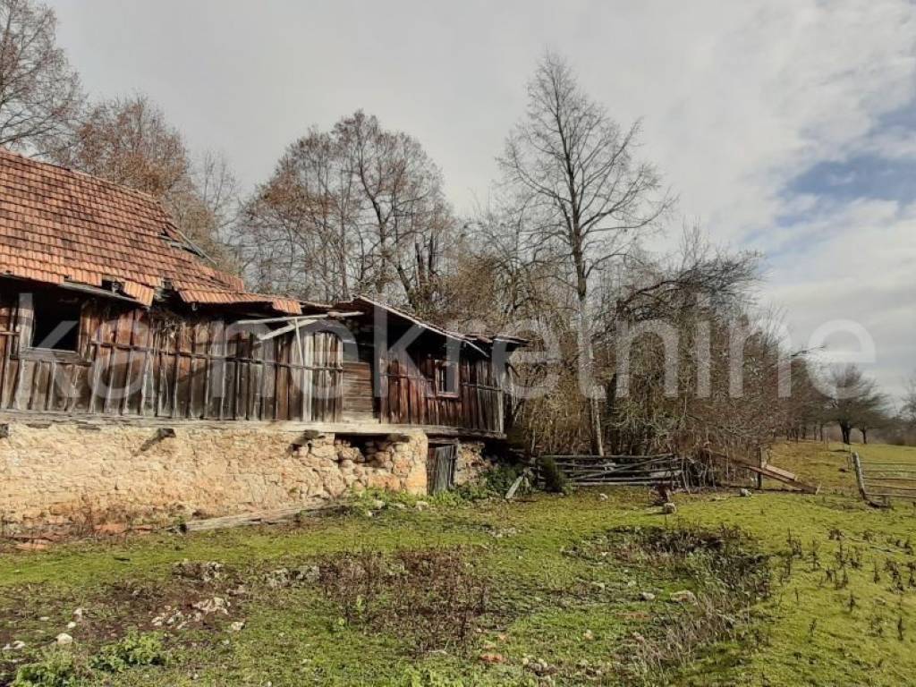 Samostojeća - starinska kuća, Prodaja, Vrhovine, Vrhovine