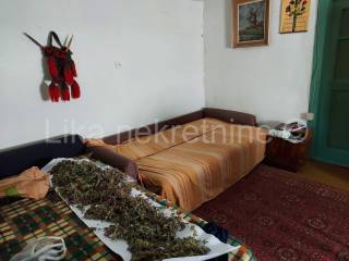 Seosko imanje, Prodaja, Perušić, Prvan Selo