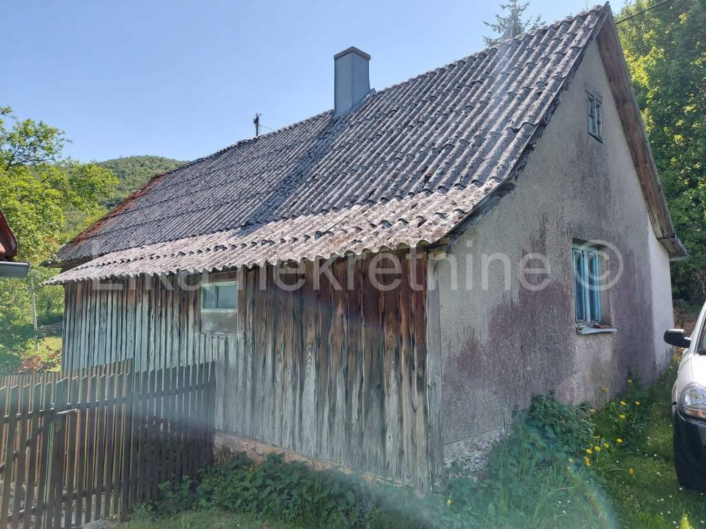 Seosko imanje, Prodaja, Perušić, Prvan Selo