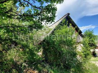 Seosko imanje, Prodaja, Perušić, Prvan Selo