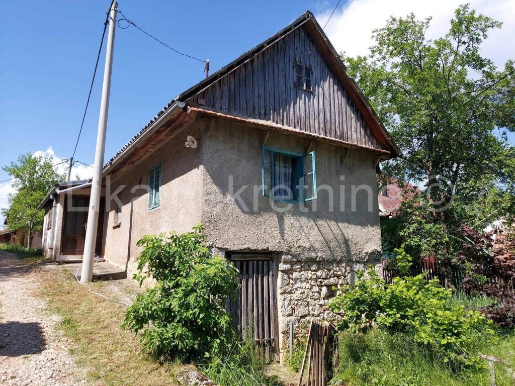 Seosko imanje, Prodaja, Perušić, Prvan Selo