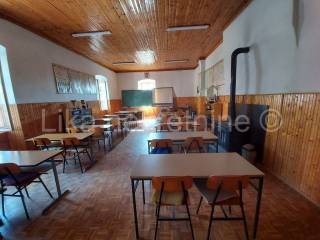 Stambeno poslovni objekt, Prodaja, Otočac, Otočac