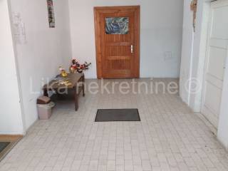 Stambeno poslovni objekt, Prodaja, Otočac, Otočac