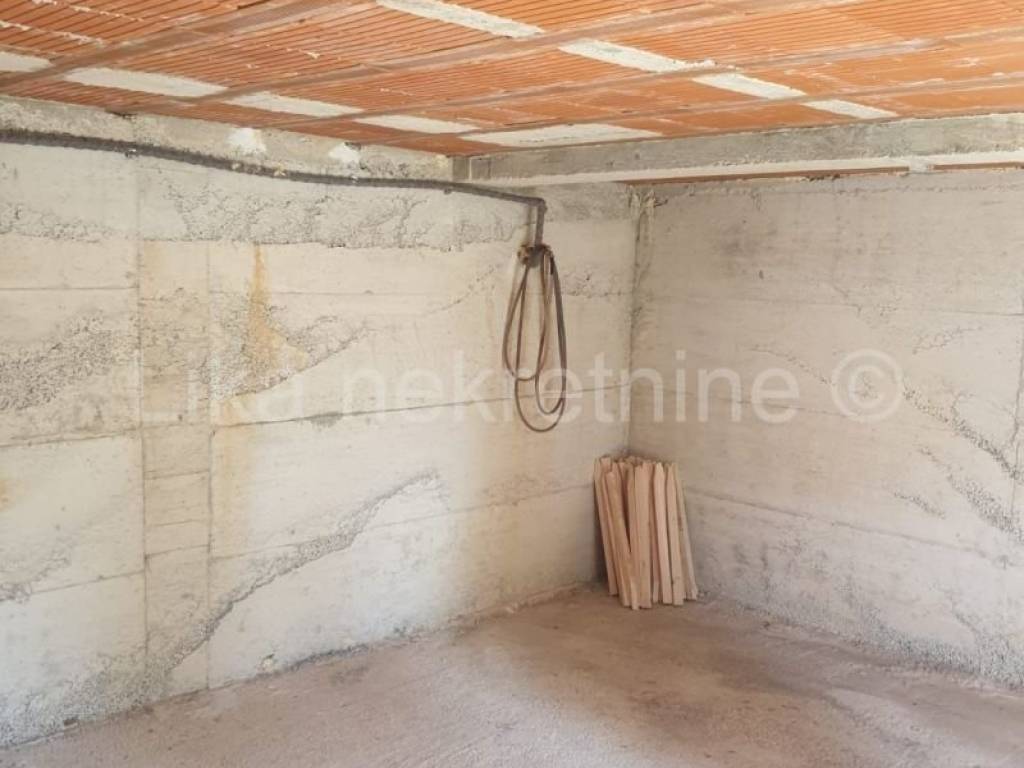 Samostojeća kuća, Prodaja, Plitvička jezera, Ličko Petrovo Selo