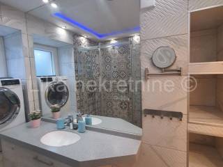 Stan u starijoj zgradi, Prodaja, Zagreb, Donji Grad