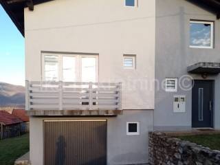 Samostojeća kuća, Prodaja, Donji Lapac, Donji Lapac