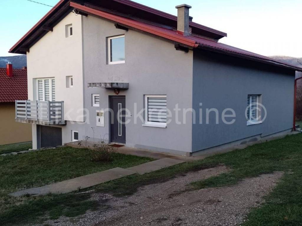 Samostojeća kuća, Prodaja, Donji Lapac, Donji Lapac