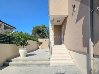 Samostojeća kuća, Prodaja, Umag, Zambratija