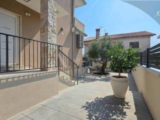 Samostojeća kuća, Prodaja, Umag, Zambratija