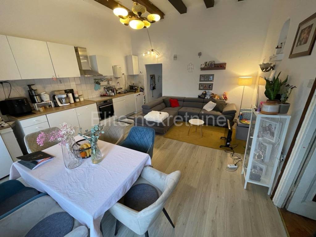 Stan u zgradi, Najam, Rijeka, Centar