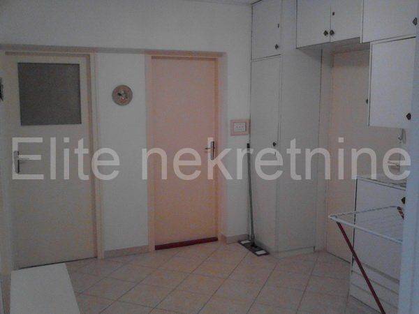 Stan u zgradi, Najam, Rijeka, Zapad