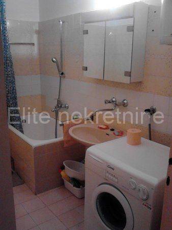 Stan u zgradi, Najam, Rijeka, Zapad